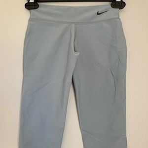 Nike dry fit capris light grey
